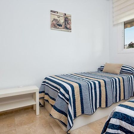 Wintowinrentals Best Location, Beach, Pool & Parking Rincón de la Victoria Kültér fotó