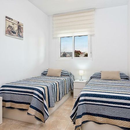 Wintowinrentals Best Location, Beach, Pool & Parking Rincón de la Victoria Kültér fotó