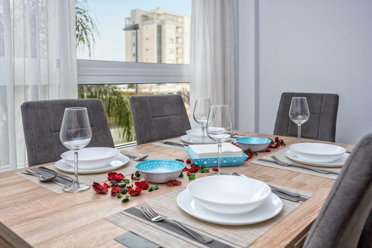 Wintowinrentals Best Location, Beach, Pool & Parking Rincón de la Victoria Kültér fotó