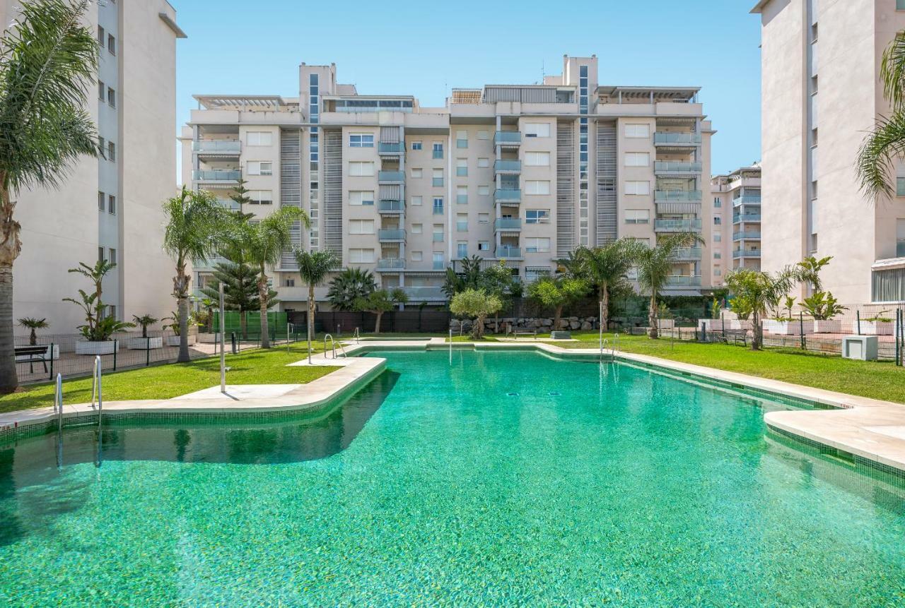Wintowinrentals Best Location, Beach, Pool & Parking Rincón de la Victoria Kültér fotó